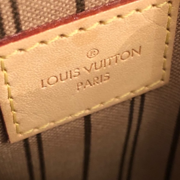 LV Neverfull Pochette in MonoGram - Picture 4 of 5
